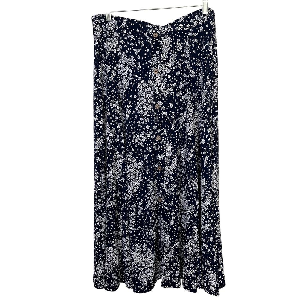 SJS Women’s‎ Knit Skirt Sz Large Navy/White Pull-On Embossed Faux Buttons